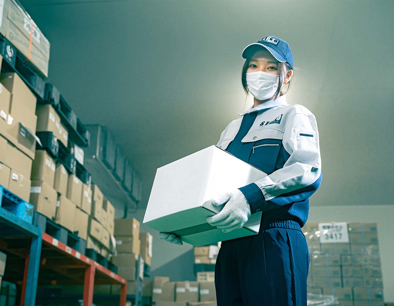 冷凍商品の包装や 箱詰め業務にも対応しています。