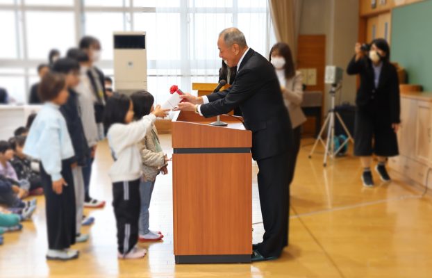 創業者講演会・寄贈品贈呈式