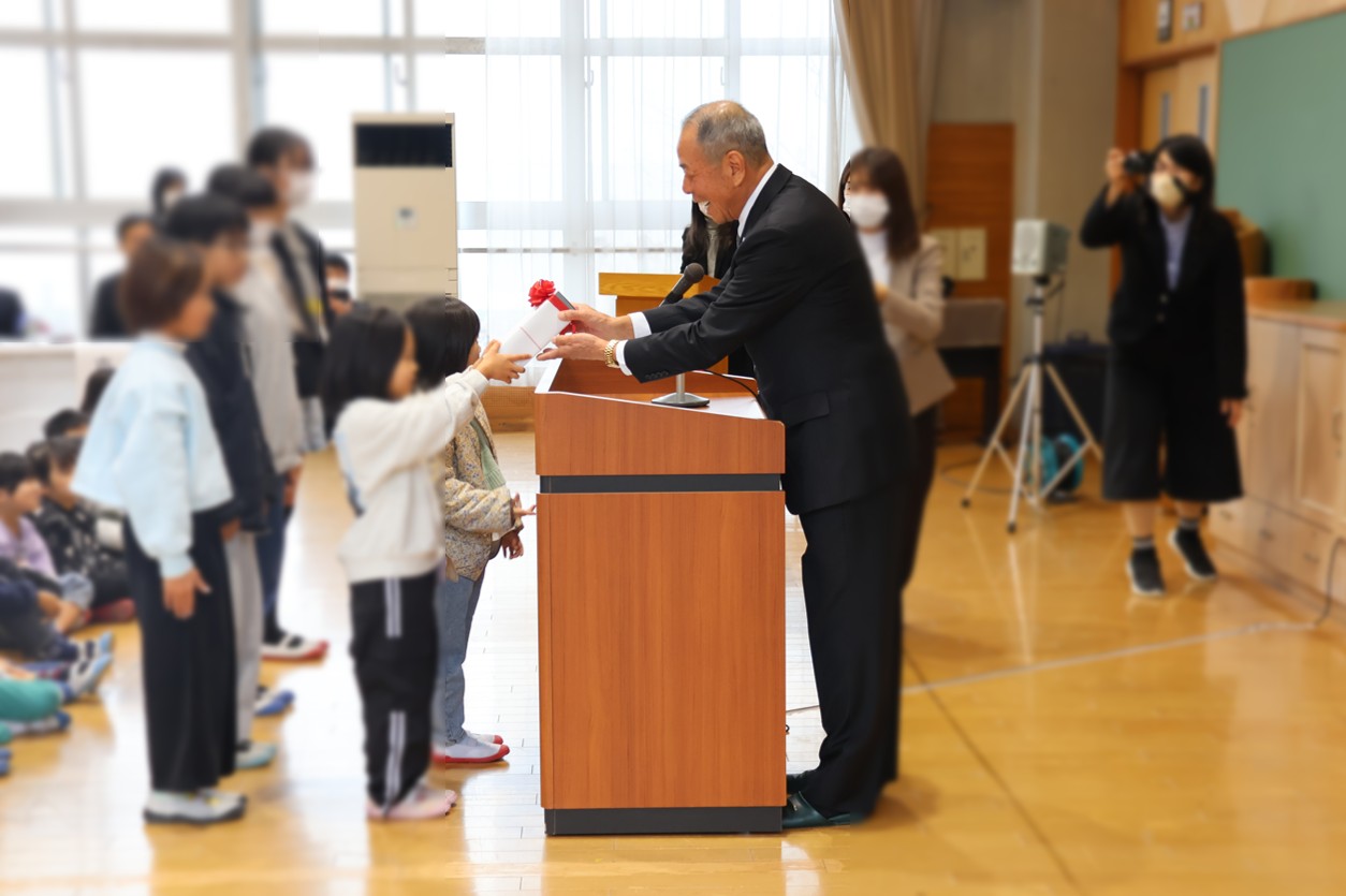 創業者講演会・寄贈品贈呈式